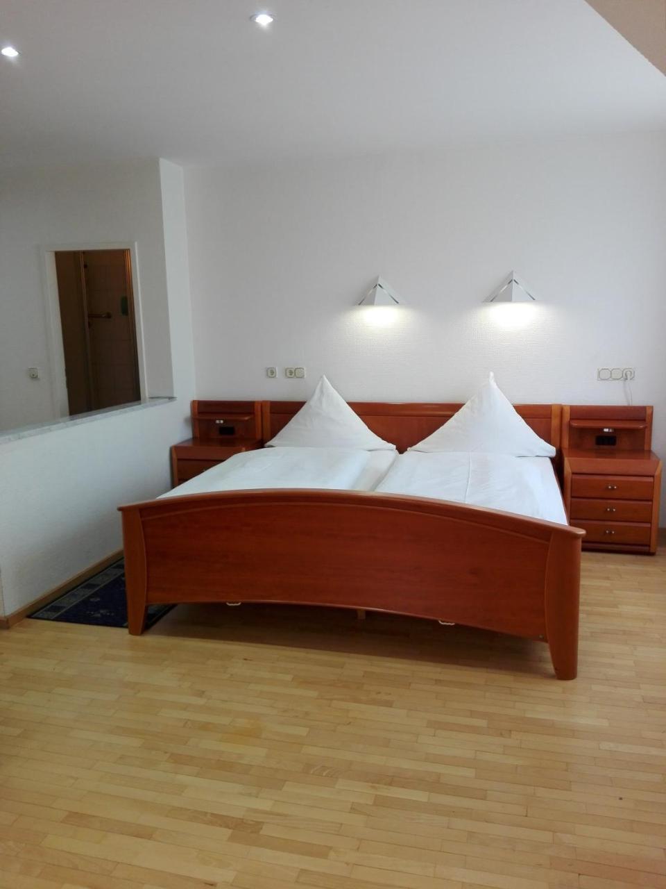 Hotel Restaurant 1000 Cologne Chambre photo