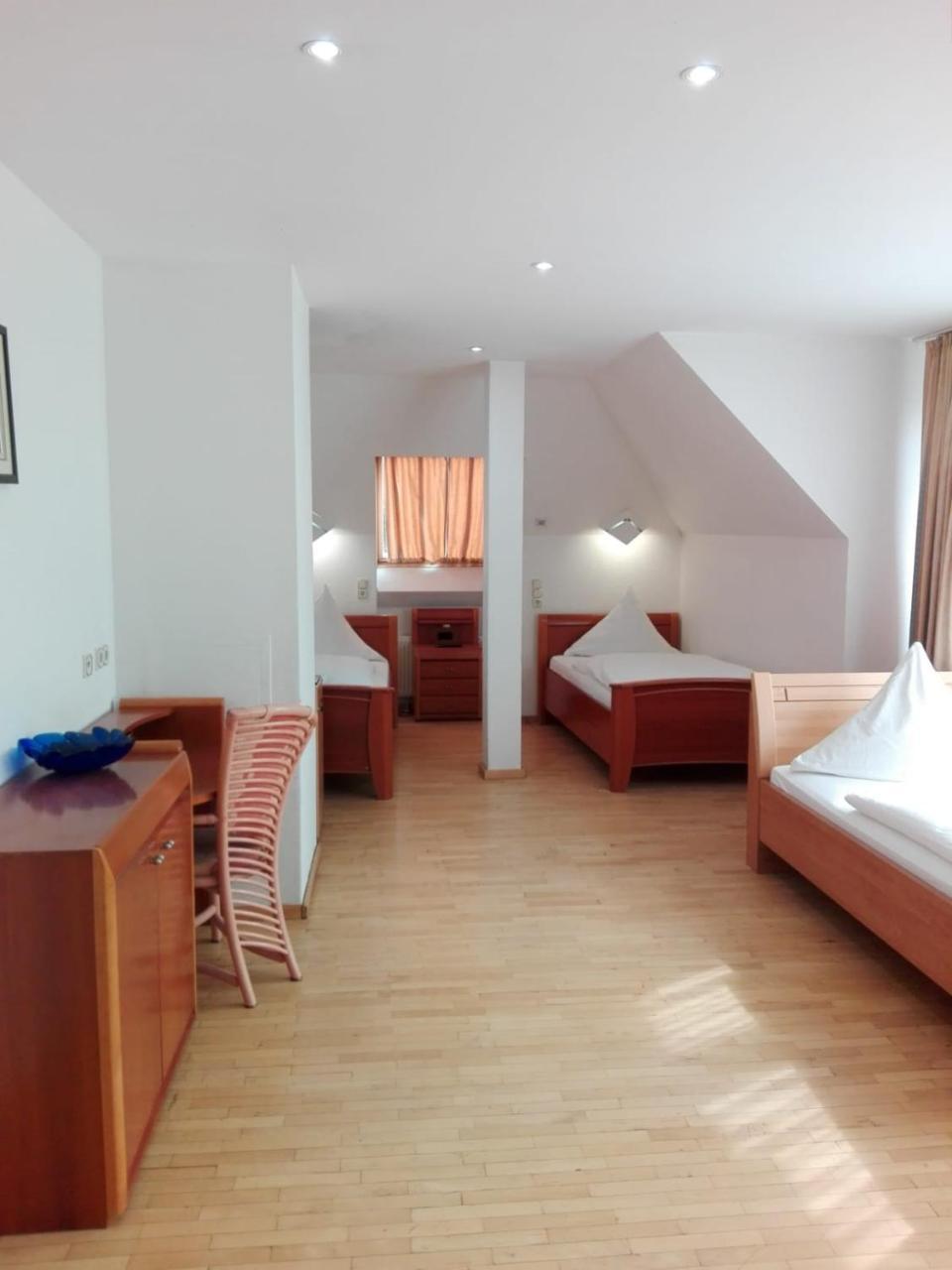Hotel Restaurant 1000 Cologne Extérieur photo